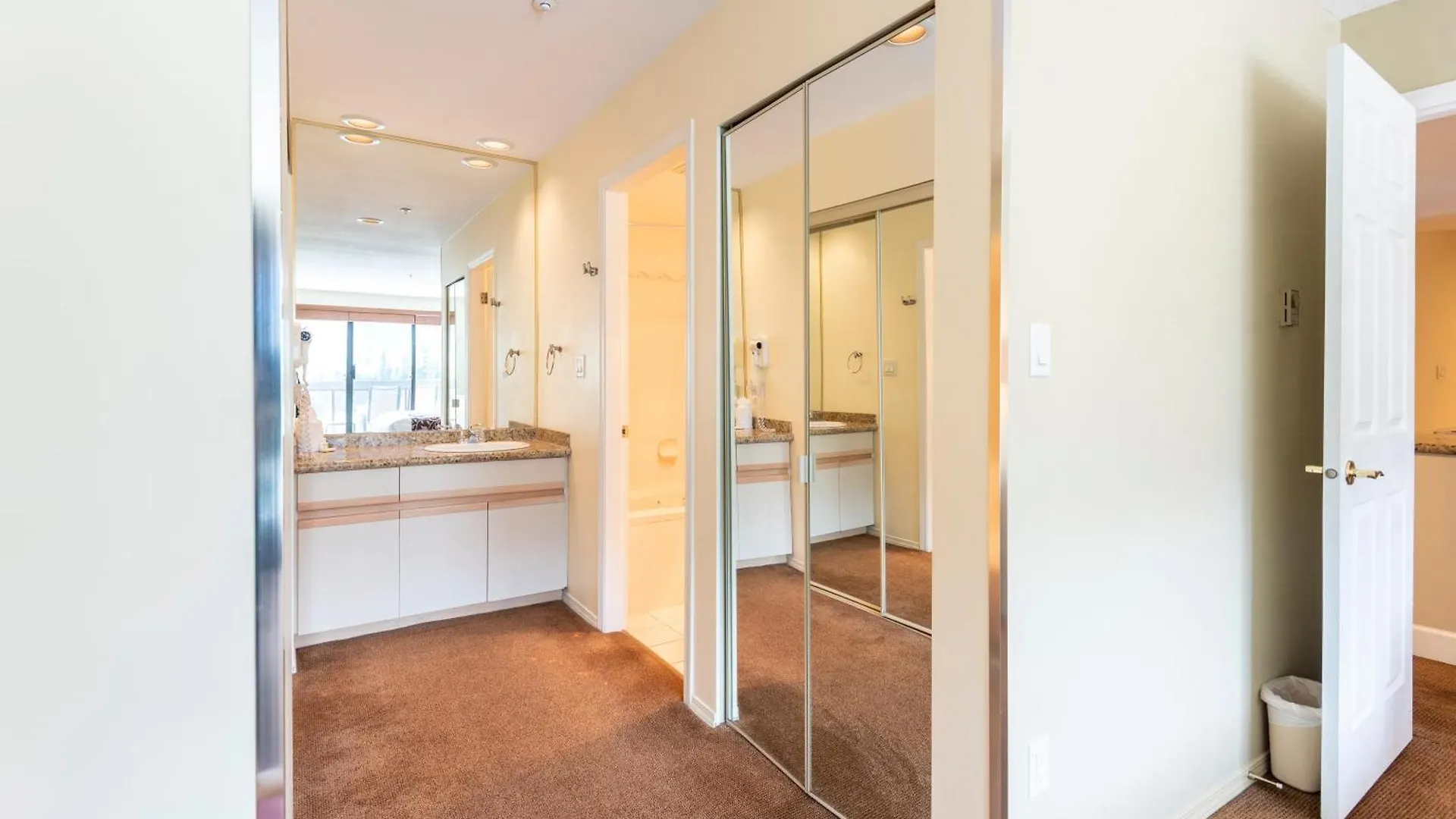 The Ironwood On Blueberry Hill Apartment Whistler