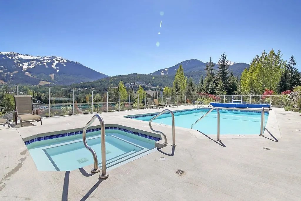 The Ironwood On Blueberry Hill Apartment Whistler 0*,  Canada