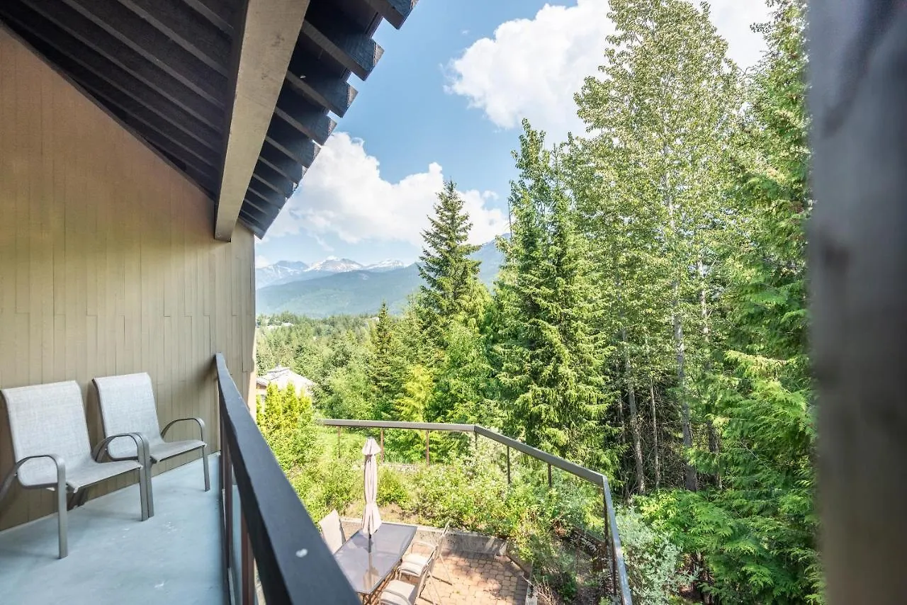 The Ironwood On Blueberry Hill Apartment Whistler Canada