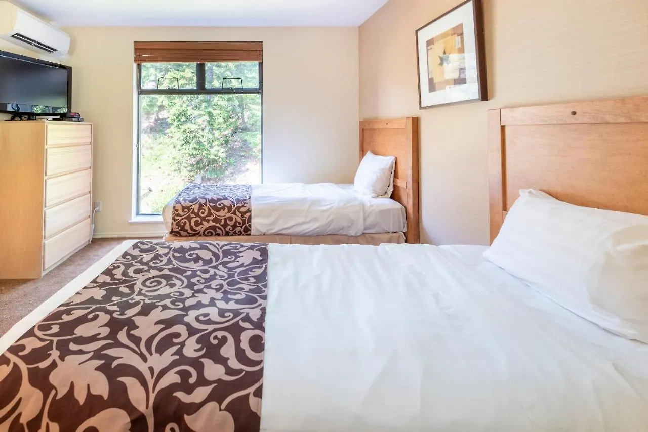 The Ironwood On Blueberry Hill Apartment Whistler