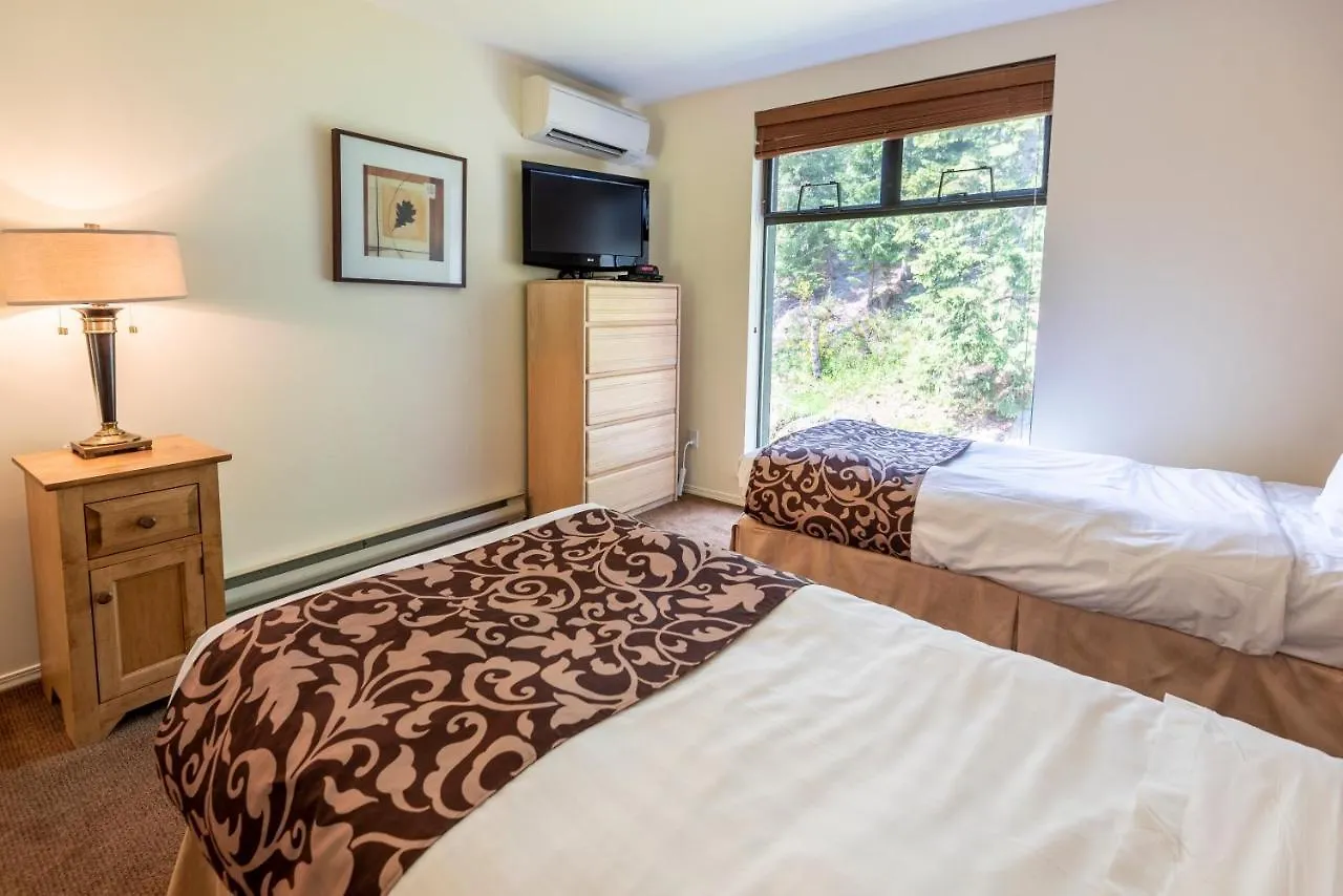 The Ironwood On Blueberry Hill Apartment Whistler