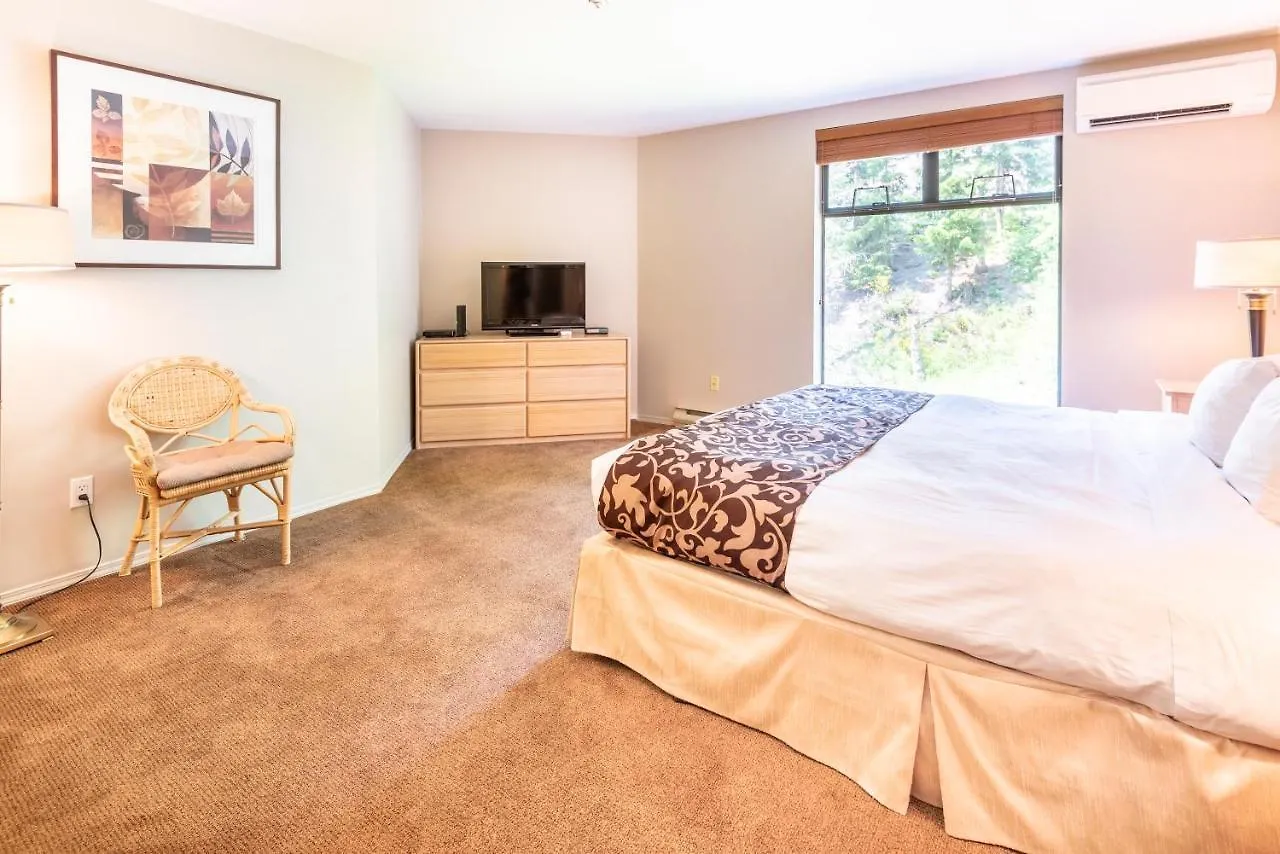 The Ironwood On Blueberry Hill Apartment Whistler Canada