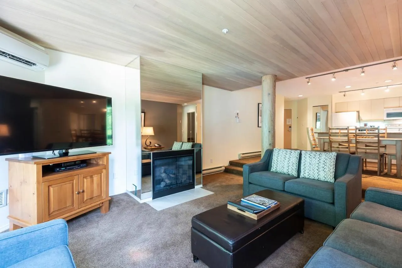 The Ironwood On Blueberry Hill Apartment Whistler 0*,  Canada