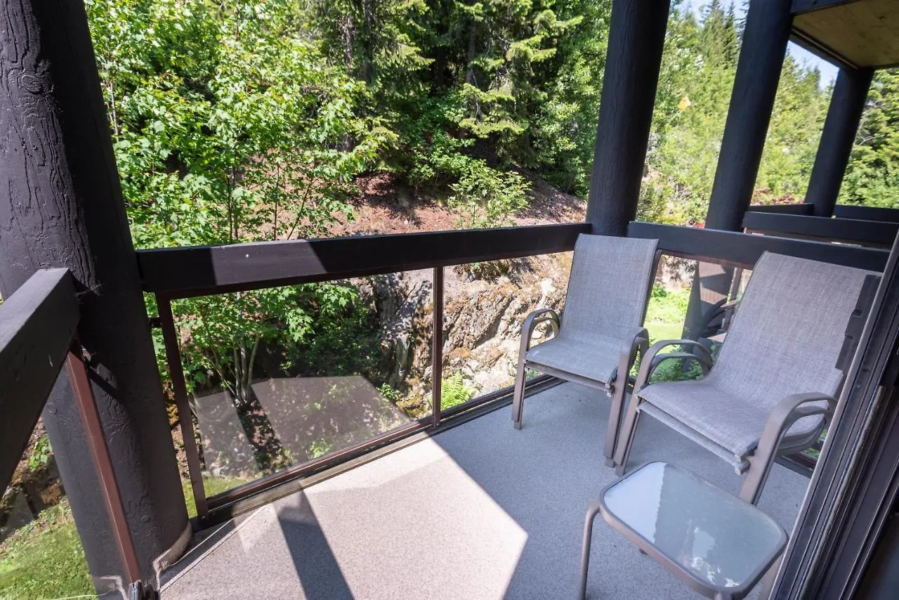 The Ironwood On Blueberry Hill Apartment Whistler