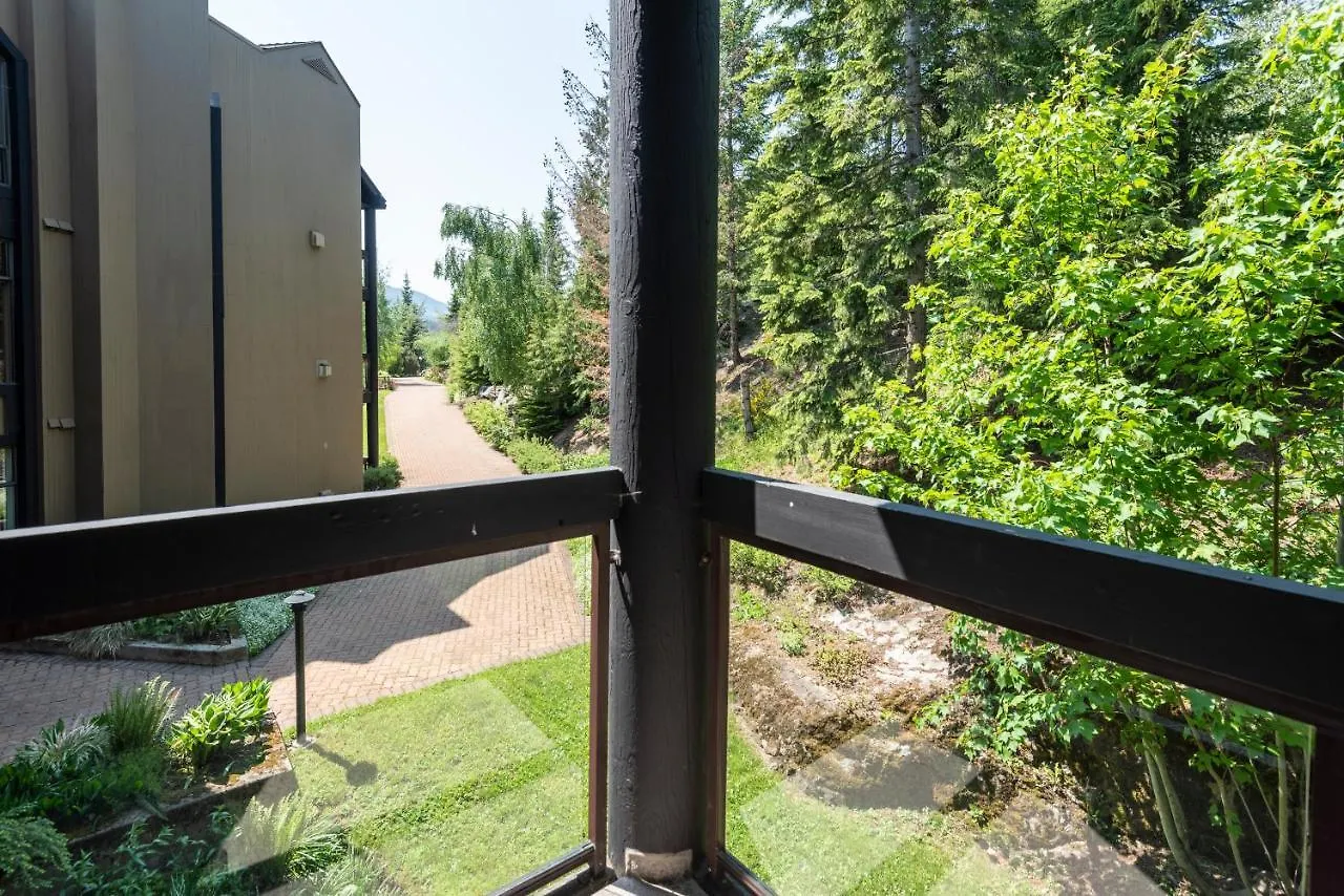 The Ironwood On Blueberry Hill Apartment Whistler