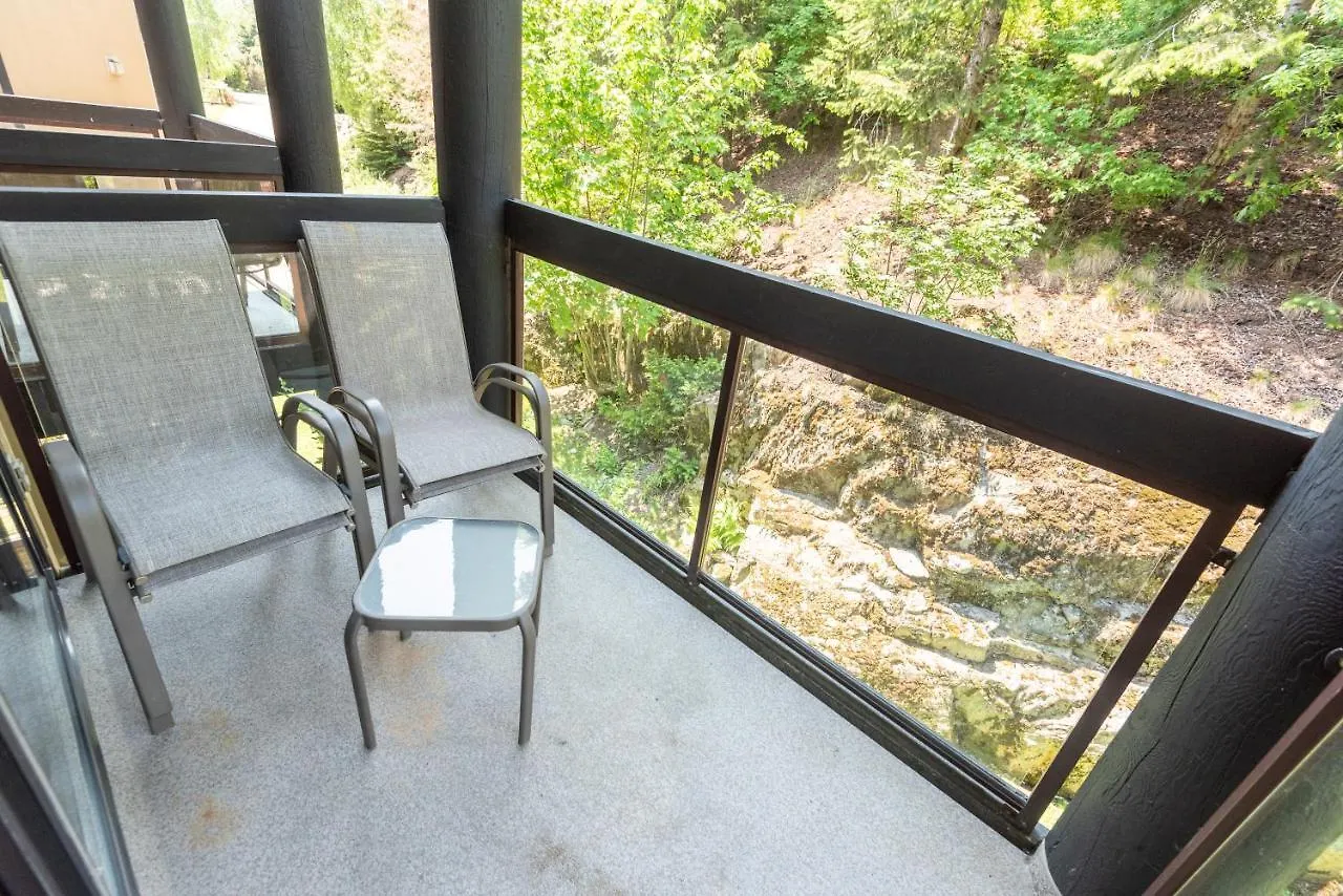 The Ironwood On Blueberry Hill Apartment Whistler Canada