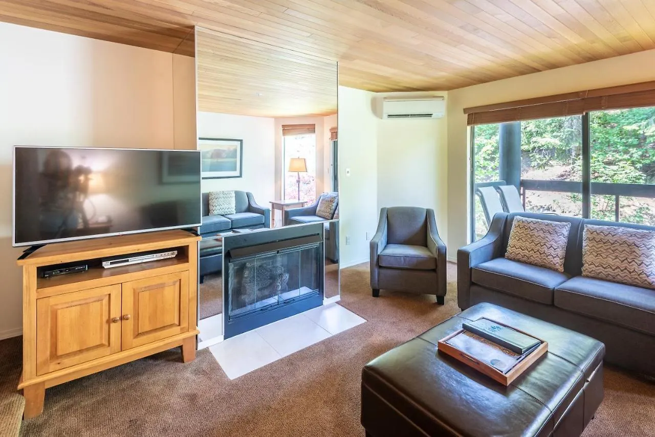 The Ironwood On Blueberry Hill Apartment Whistler