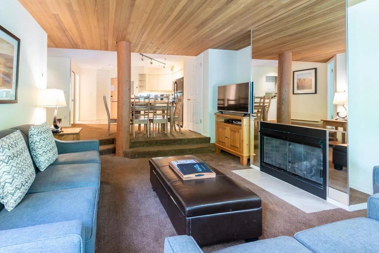 The Ironwood On Blueberry Hill Apartment Whistler
