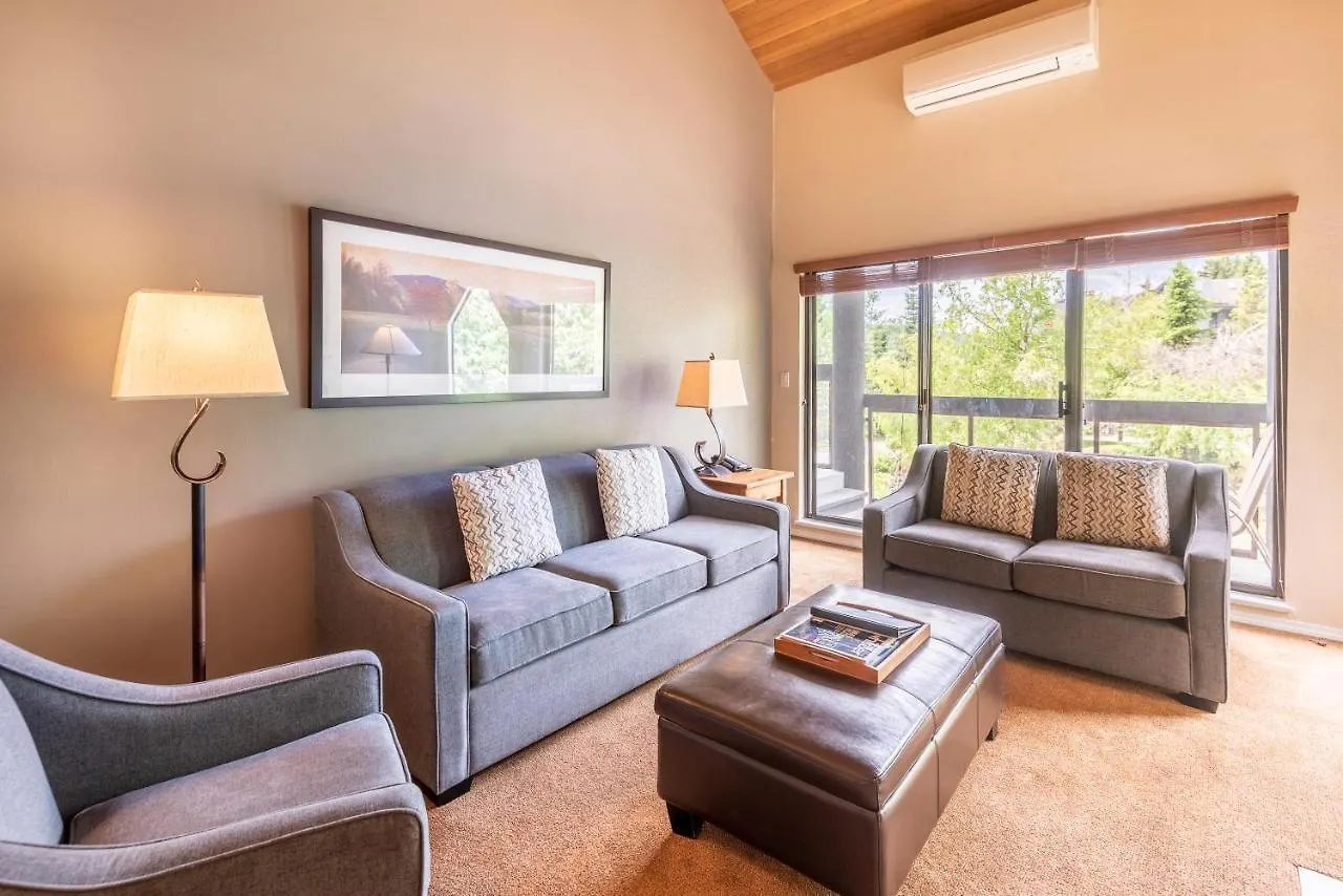 The Ironwood On Blueberry Hill Apartment Whistler