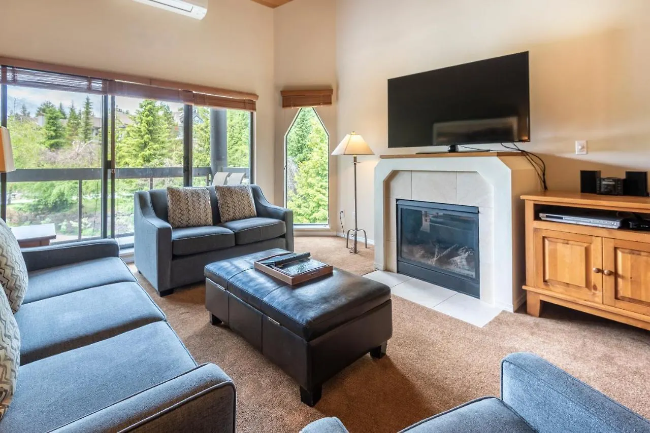 The Ironwood On Blueberry Hill Apartment Whistler Canada