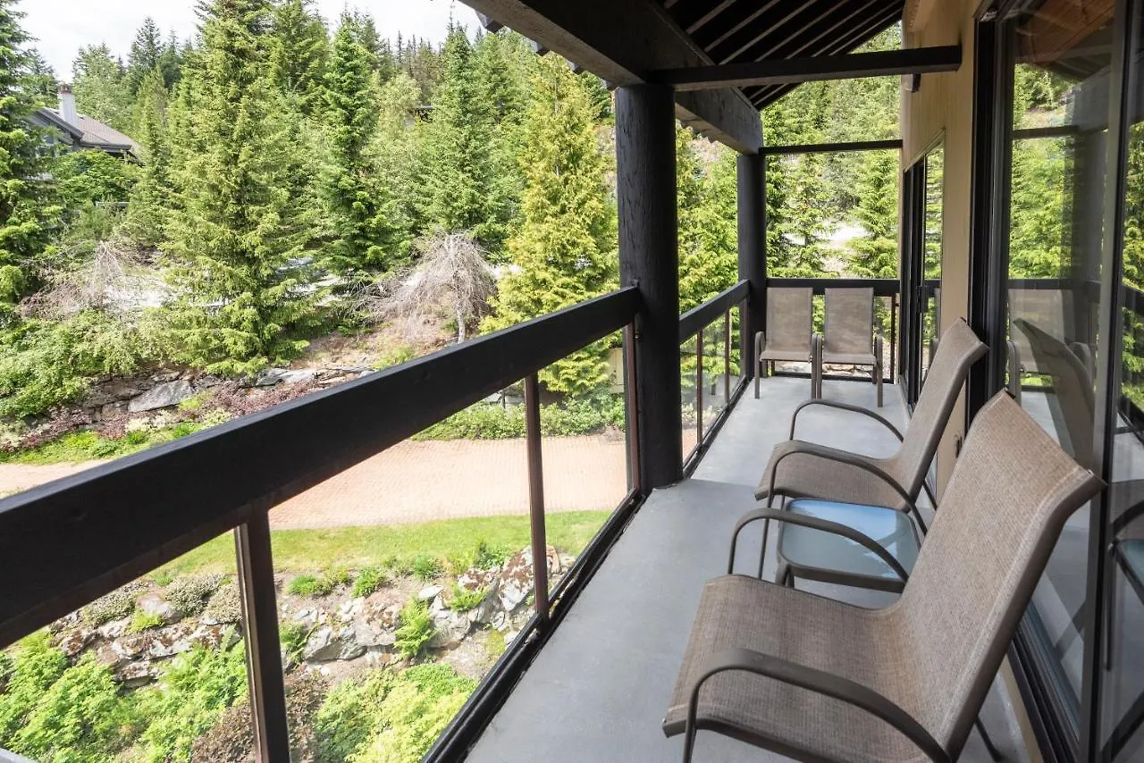The Ironwood On Blueberry Hill Apartment Whistler