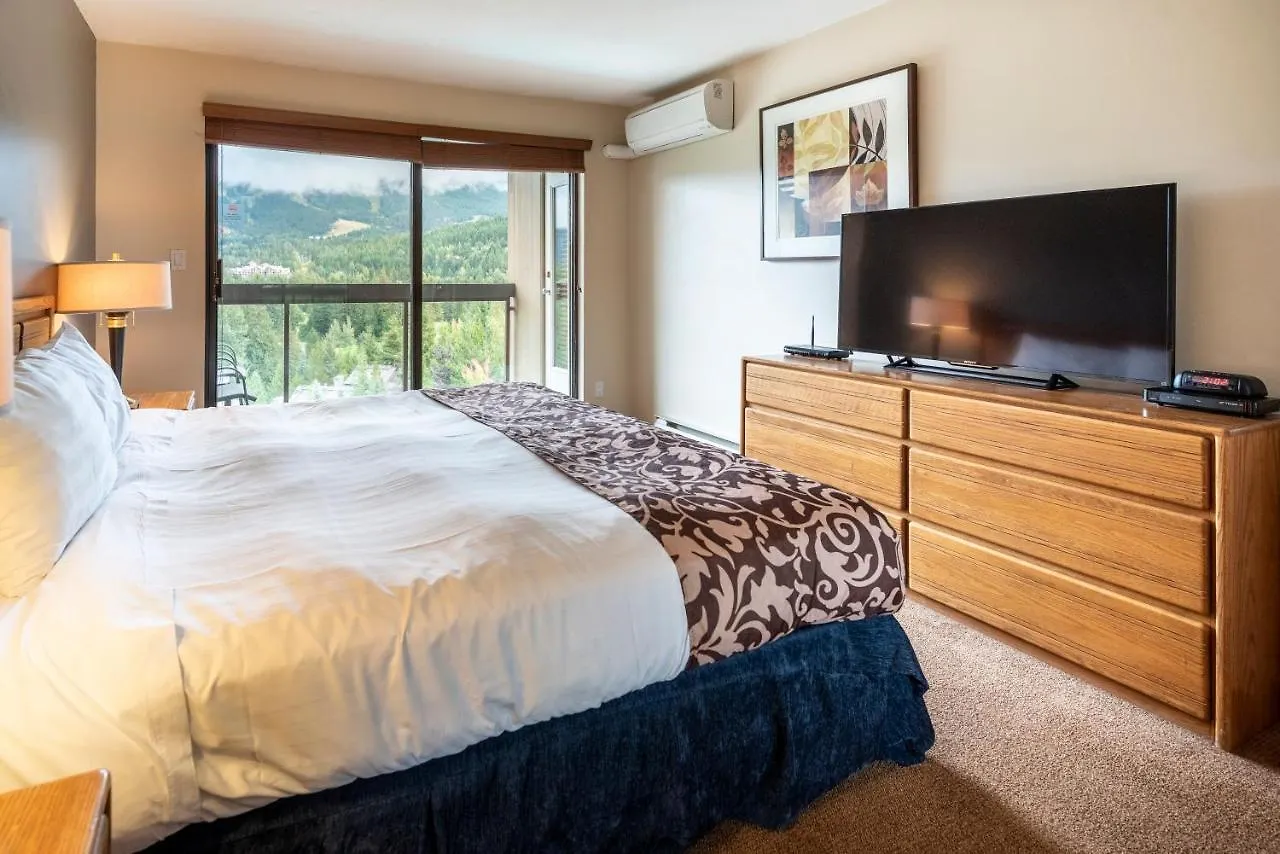 The Ironwood On Blueberry Hill Apartment Whistler