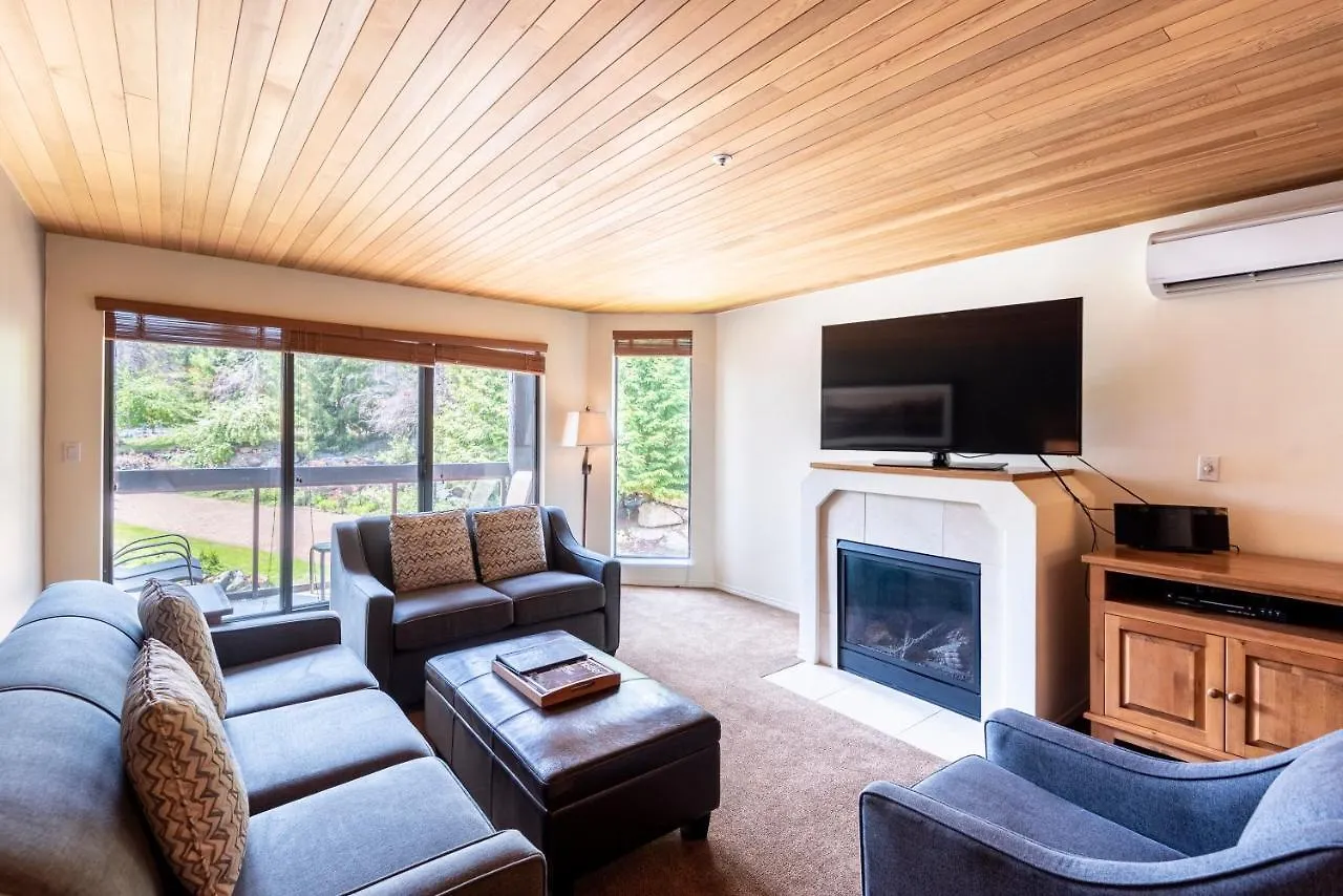 The Ironwood On Blueberry Hill Apartment Whistler