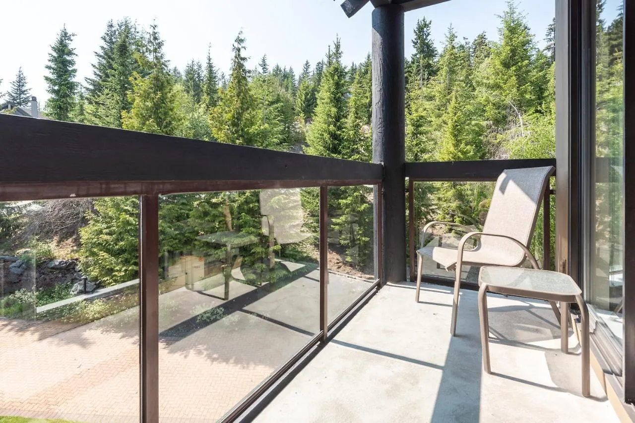 The Ironwood On Blueberry Hill Apartment Whistler