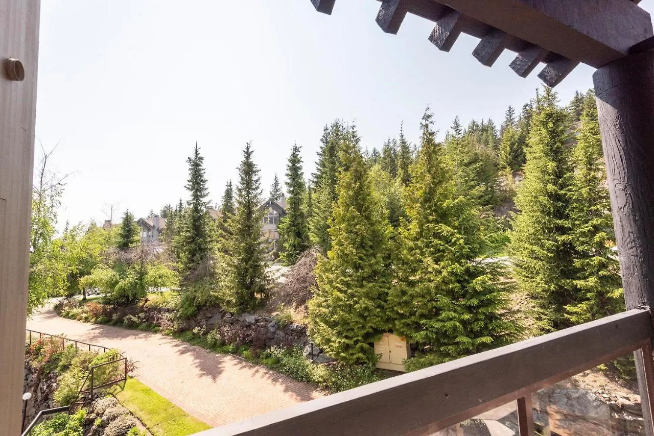 The Ironwood On Blueberry Hill Apartment Whistler