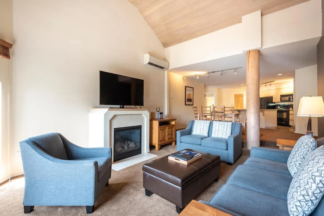 The Ironwood On Blueberry Hill Apartment Whistler 0*,  Canada
