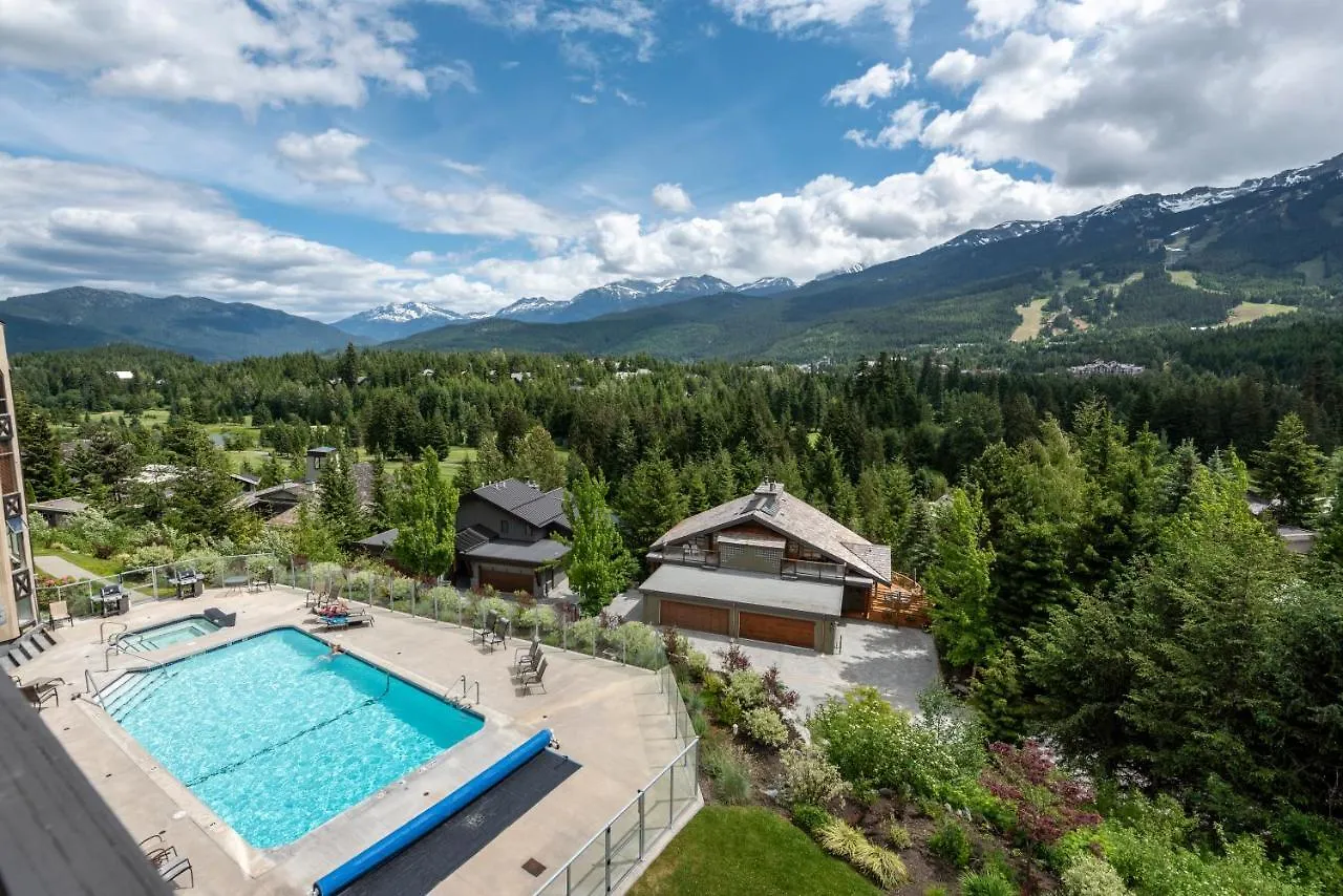 The Ironwood On Blueberry Hill Apartment Whistler