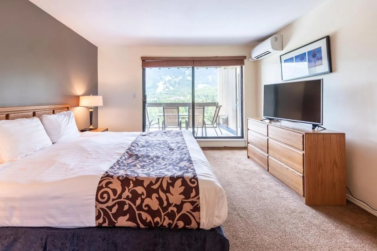 The Ironwood On Blueberry Hill Apartment Whistler 0*,  Canada