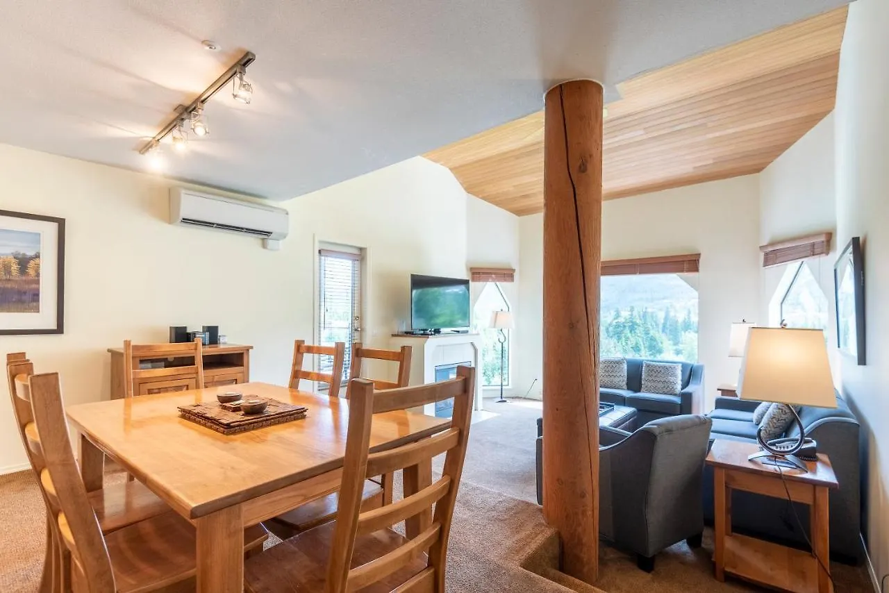 The Ironwood On Blueberry Hill Apartment Whistler Canada