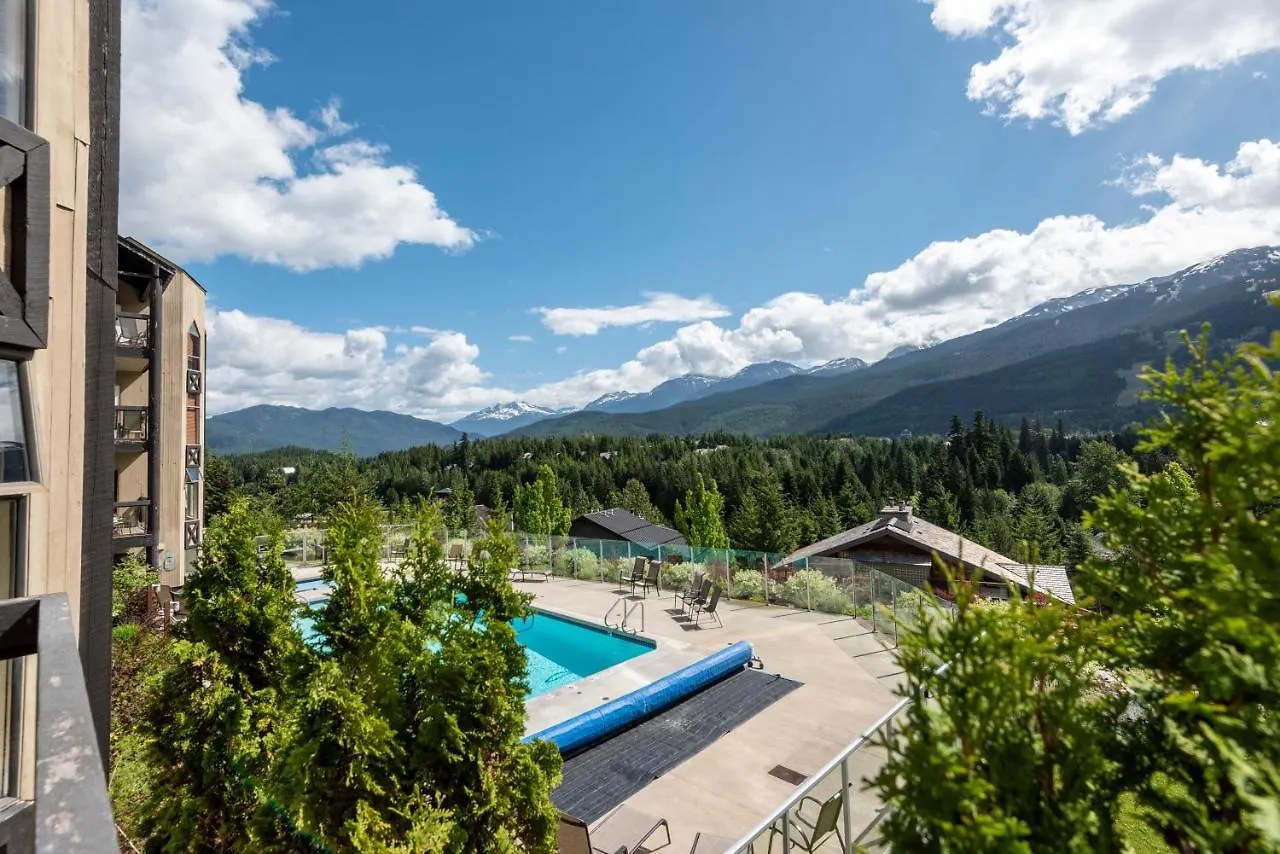 The Ironwood On Blueberry Hill Apartment Whistler