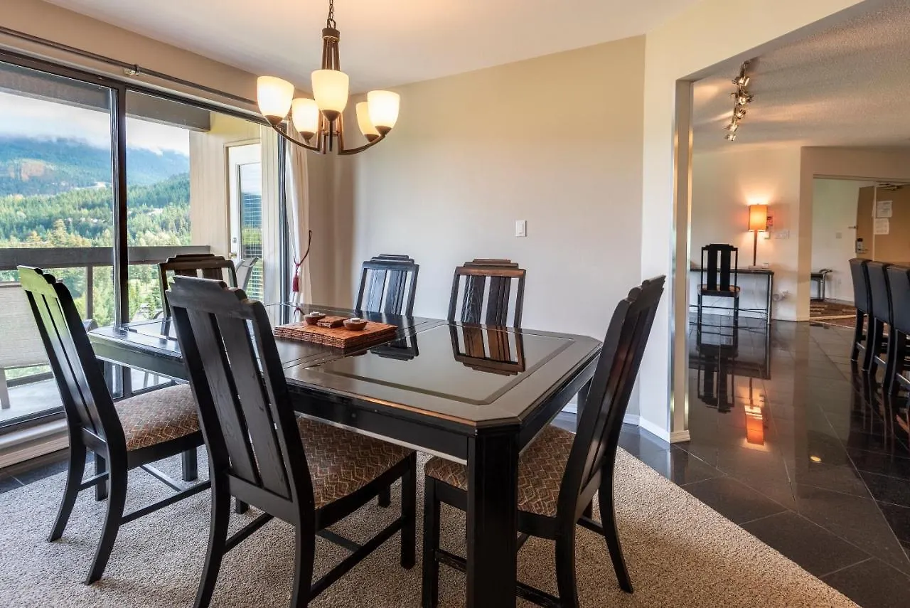 The Ironwood On Blueberry Hill Apartment Whistler Canada